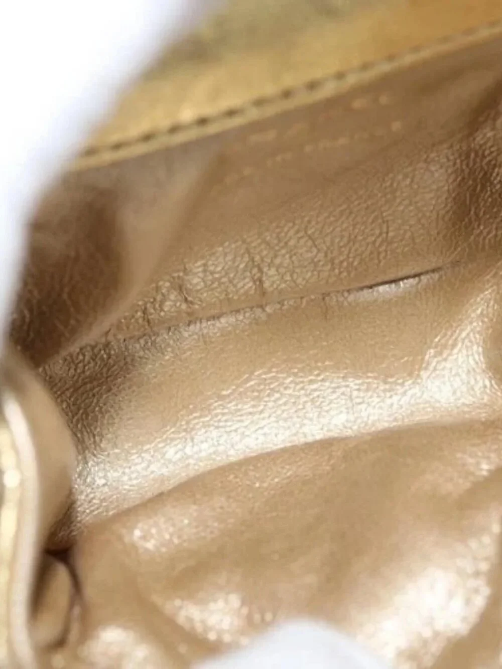 CHANEL brand	chanel color	gold